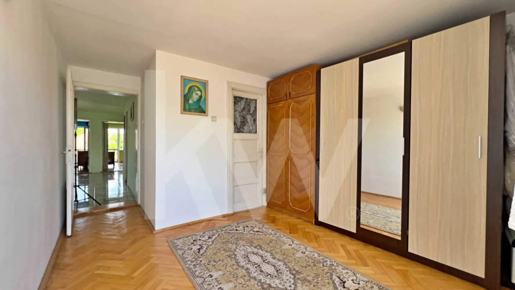 Casă 6 camere D+P+M-217 mp utili, 515 mp curte, Zona Cartier Kogalniceanu