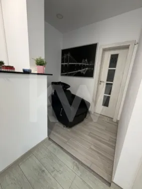 Închiriere post de lucru coafor / frizerie