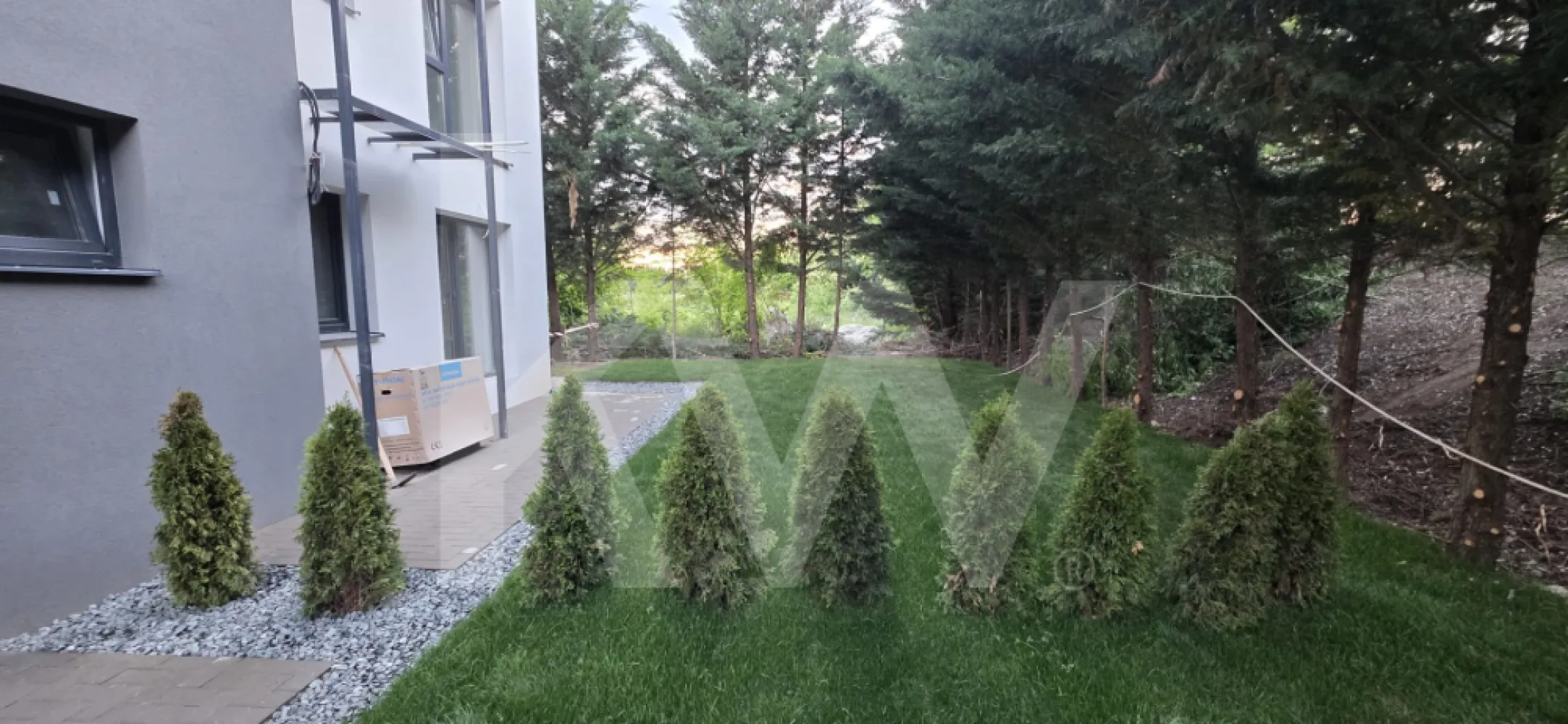 Apartament 3 camere, două băi, curte 50 mp -Natura la tine acasă! Cristian-SiBiU