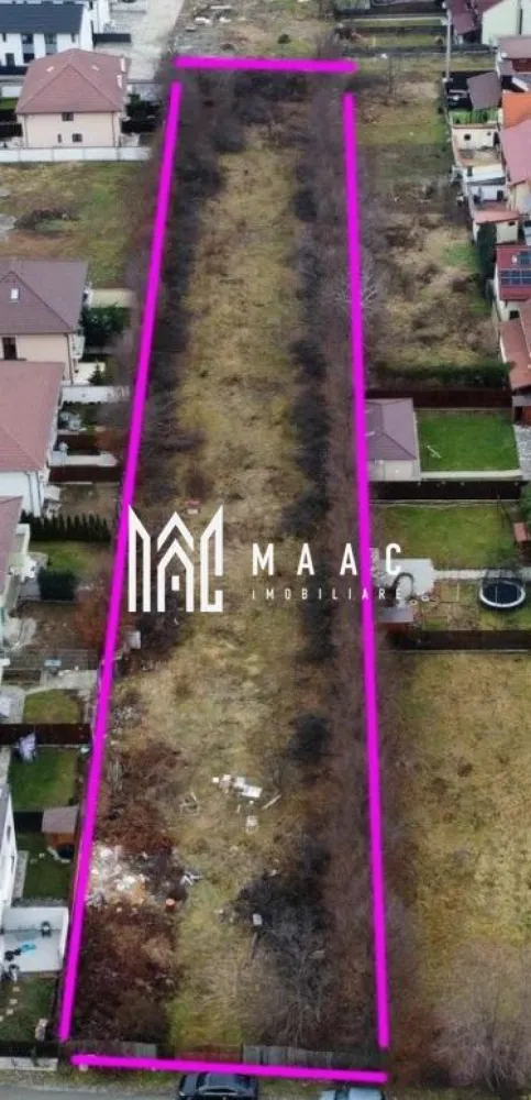 Teren | 3300 MP | Intravilan | Dezvoltare imobiliară | Cartierul Arhitecților - MAAC Imobiliare vă propune spre vânzare un teren situat într-o zonă în plină dezvoltare, în cartierul Arhitecților, în imediata apropiere de Calea Cisnădiei.

Amplasarea este ideală, într-un cadru care oferă atât liniștea necesară unei locuințe moderne, cât și o panoramă deosebită, fiind situat în vecinătatea punctelor de interes majore din zonă, dar retras față de agitația drumului principal.

Caracteristici teren:
suprafață generoasă de 3.300 mp

Intabulat

dispune de un front stradal de 20 de metri liniari

dimensiuni de 20 m lățime și 165 m adâncime
Datorită lungimii mari, terenul permite o configurare eficientă și flexibilă a spațiului, fiind posibilă amenajarea unui drum de servitute privat.

Conform oportunităților oferite de zonă, terenul este deosebit de versatil, reprezentând o oportunitate ideală pentru două categorii de cumpărători:

pentru dezvoltatori imobiliari și investitori, terenul oferă un potențial ridicat de profit, fiind pretabil pentru un proiect rezidențial compus dintr-un ansamblu de 5-6 case, 6 vile sau chiar 3 bloculețe, într-o zonă cu cerere constantă pe piața imobiliară din Sibiu.

pentru cumpărători privați (persoane fizice), proprietatea este perfectă pentru construcția unei locuințe individuale unice, de mari dimensiuni, care să beneficieze de o curte uriașă, intimitate totală și un spațiu verde generos.

Imaginile sunt cu scop orientativ.

Din punct de vedere al rețelelor de utilități, acestea sunt existente în proximitate, nu pe teren, fiind identificat un spor de putere disponibil pentru rețeaua de curent electric, iar soluția pentru canalizarea pluvială este realizabilă.

Pentru mai multe detalii și pentru a programa o vizionare a acestei oportunități de investiție, contactați-ne și specificați codul de identificare al proprietății ID: CP3136564.