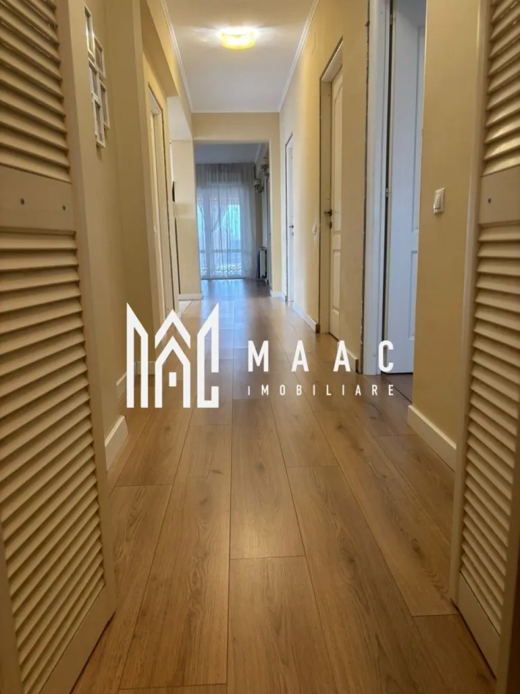 Casă individuală I 4 camere I Teren 1000mp I Grădiștea-Ilfov - MAAC Imobiliare prezintă spre vânzare o casă amplasată pe un teren generos de 1000 mp, într-un cadru natural deosebit, în Grădiștea, în apropierea lacului și a pădurii. 
Este o locuință care oferă aer curat, spațiu amplu și intimitate reală, păstrând totodată accesul rapid către nordul Bucureștiului și DN1.

Suprafață utilă: 129 mp (fără mansardă)
Suprafață construită: 183 mp
Teren: 1000 mp
An construcție: 2017
Posibilitate de mansardare: aprox. 100 mp utili suplimentari

Construcția este realizată din cărămidă și beton armat, bine întreținută, cu certificat energetic Clasa A.
Acoperiș cu streașină mare (~1 m) pentru protecție împotriva soarelui și intemperiilor.
Fațadă tratată cu rășină specială, rezistentă la umezeală și variații de temperatură.

Compartimentată din:
3 dormitoare spațioase( două dormitoare orientate spre sud),
2 băi mari,
Living generos cu acces direct către terasă,
Bucătărie cu ieșire pe terasă,
Cămară – 5,28 mp,
Dressing,
Cameră tehnică – 6,91 mp (cu acces din exterior),
Terasă acoperită, integrată în structura casei cu platforma din lemn,
Rolete exterioare pentru protecție solară și intimitate,
Poate fi folosită aproape tot anul.

Curte și teren – 1000 mp, cu:
Peste 100 mp de alei pavate,
Aproximativ 500 mp de gazon,
Pomi fructiferi,
Zonă pentru legume cu sistem de irigare,
Zonă de zmeură (~20 mp),
Magazie separată – 22 mp.

Utilități și dotări
Puț propriu forat la 45 m (a doua pânză freatică),
Cămin de puț 3 × 4 m – poate fi transformat în pivniță,
Electricitate trifazică,
Fosă septică ecologică cu drenaj,
Gaz și canalizare la poartă,
Priză exterioară pentru încărcarea mașinilor electrice,
2 locuri de parcare,
Sistem antiefracție, 8 camere de supraveghere.
Încălzirea este asigurată de o centrală pe lemne/peleți cu puffer 1000 l, boiler 200 l Viadrus și 8 calorifere COPA Innova.
Ferestre tripan antiefracție.
Parchet de 12 mm.
Aer condiționat (folosit rar datorită orientării și umbrei naturale).
Proprietatea este racordată la energie electrica, însă toate utilitățile sunt disponibile la limita proprietății.

Pentru mai multe detalii contactați MAAC Imobiliare specificând ID CP3131362.