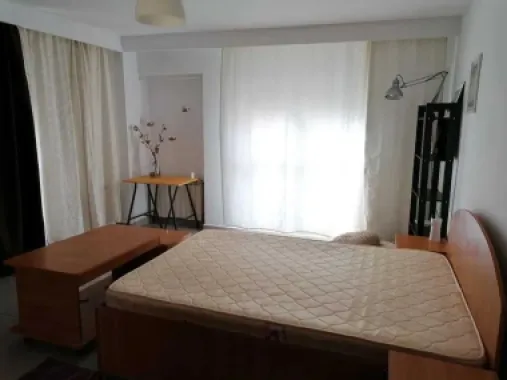 Piata Unirii, Bd. Corneliu Coposu, Piata Sf. Vineri, garsoniera