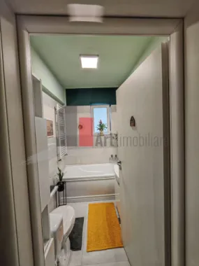 Apartament cu 2 camere de vanzare -Pacii-cu centrala-semimobilat si utilat