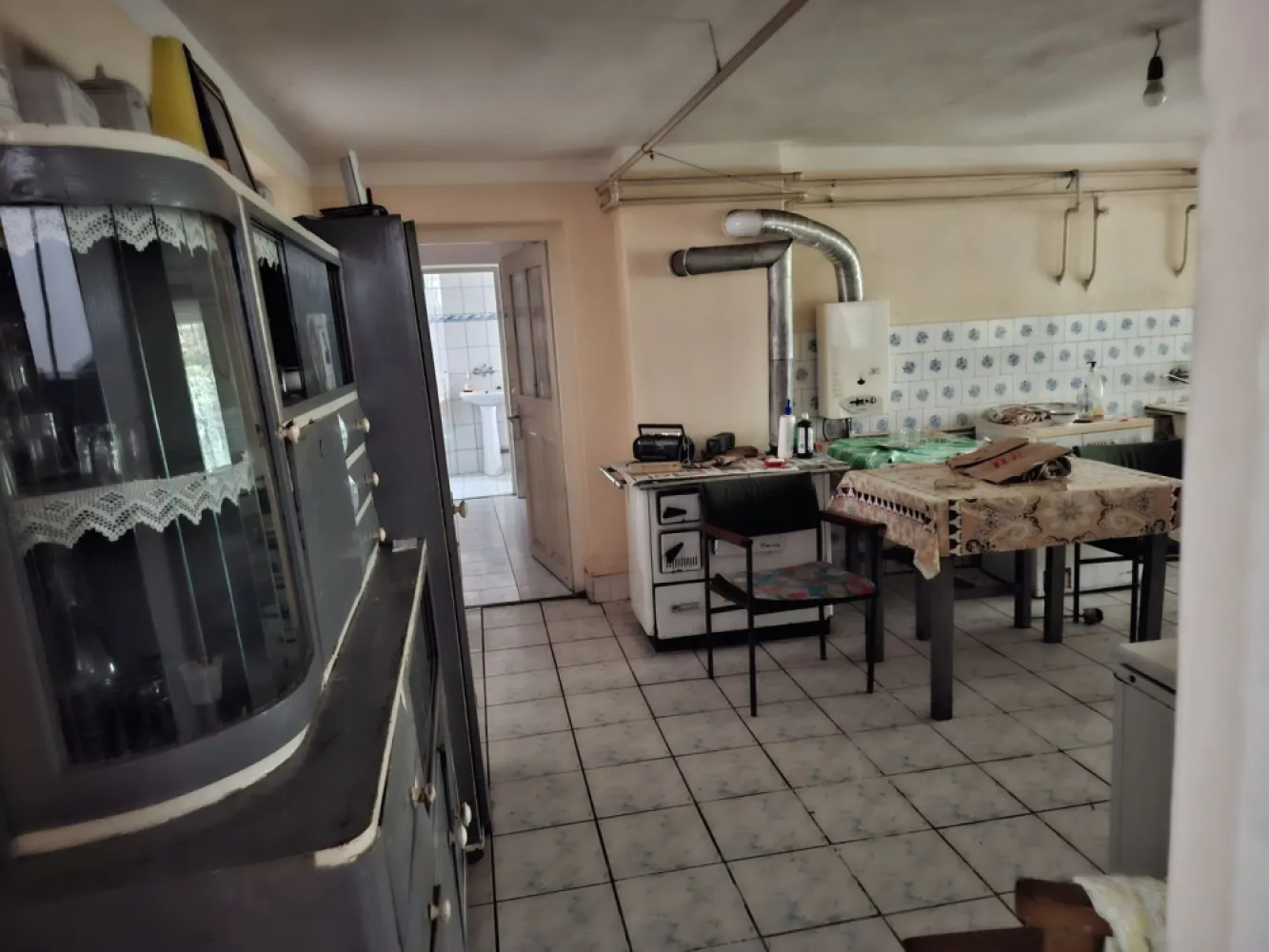 BRASADAS vinde casa individuala 8 cam 8.6a zona Baritiu. - Agenția imobiliara BRASADAS vinde apartament cu 8 camere si teren aferent de 860 mp. in zona Baritiu. 
Casa necesita renovare.
Www.brasadas.com.