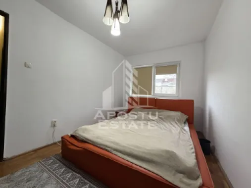Apartament cu 3 camere,semidecomandat,centrala proprie ,zona Girocului