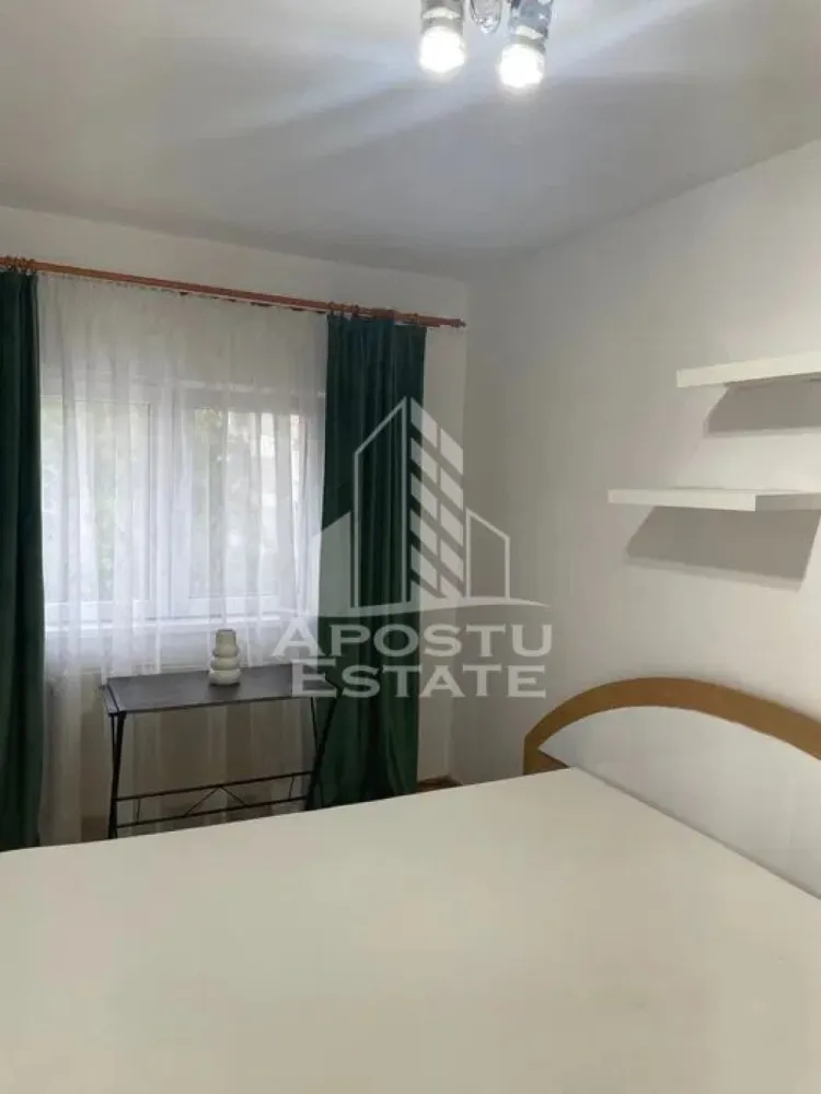 Apartament cu 2 camere, de inchiriat, zona Dambovita, Centrala proprie - Agentia imobiliara APOSTU ESTATE va propune spre inchiriere un apartament cu 2 camere, spatios si luminos, situat in Timisoara, in zona Dambovita, o zona linistita si bine pozitionata, potrivit pentru cupluri,familii, sau studenti care isi doresc o locuinta unde sa se simta confortabil si cu acces facil catre scoli, statii de autobuz, supermarketuri , magazine de zona, parcuri.

Suprafata utila: 54 mpu
Compartimentare eficienta:
-Hol de acces.
-Bucatarie inchisa. mobilata si utilata.
-Living room luminios.
-Dormitor matrimonial cu TV.
-Baie cu cada.

Confort si facilitati:
-Incalzirea apartamentului: Calorifere, Centrala Proprie.
-Apartamentul este complet mobilat si utilat.
- Se accepta animale de companie de catre proprietar.

Localizare:
-Timis, Timisoara, zona Dambovita, acces facil : Profi City, Restaurant Nora, Sectia 3 Politie Urbana Timisoara.

Ideal pentru:
-Cupluri.
-Persoane singure.
-Familii.

Disponibilitate: imediata
Pret chirie lunara: 300 euro.
Programeaza o vizionare pentru a-ti putea imagina viitorul aici!
ID intern: CP3149135