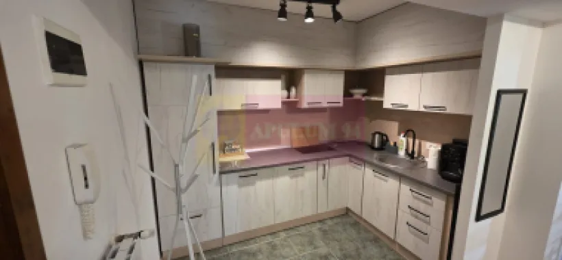 Apartament cu 2 camere de vanzare in Sinaia