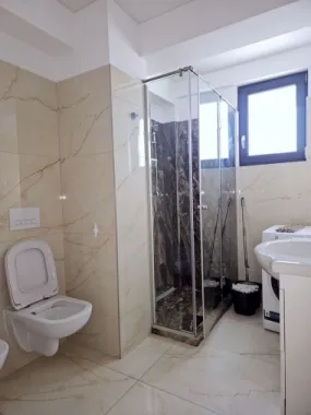 De vanzare - apartament cu 2 camere, Micro 17, bloc Roka - 139000 euro