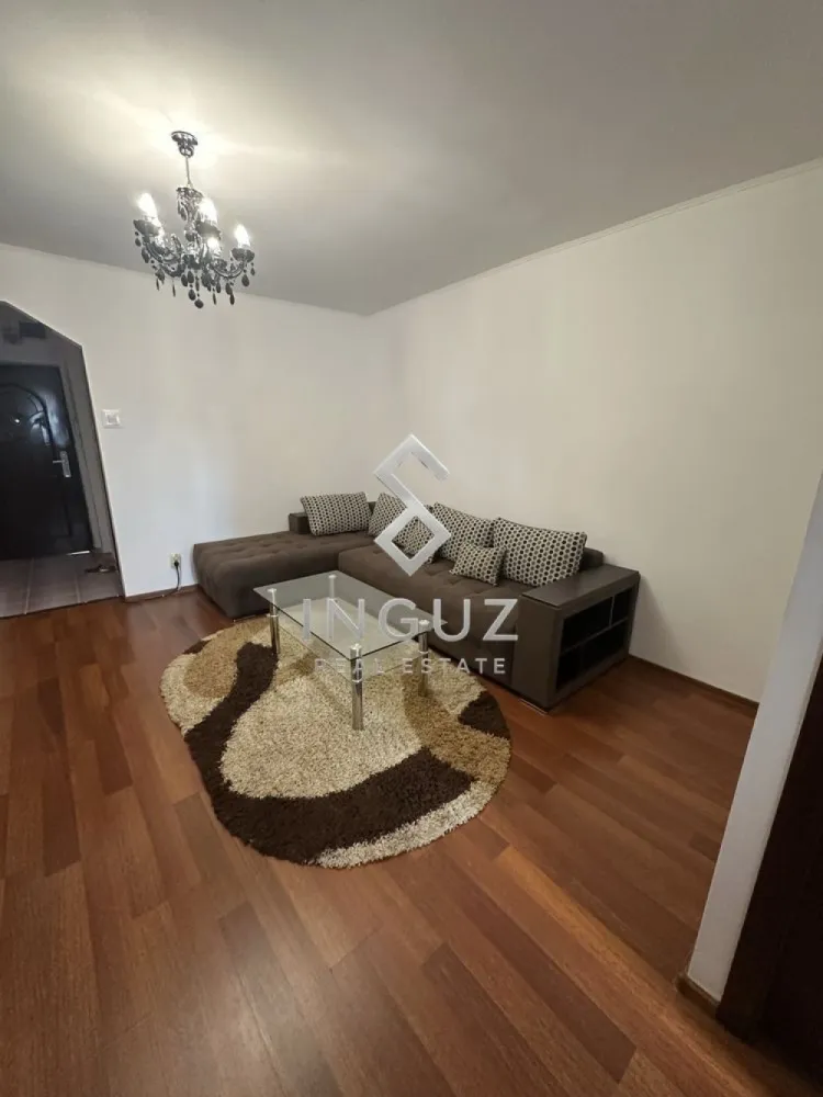 DE ÎNCHIRIAT – GARSONIERĂ – ZONA IANCULUI - DE ÎNCHIRIAT – GARSONIERĂ – ZONA IANCULUI

Oferim spre închiriere o garsonieră modernă, situată în zona Iancului, într-o zonă excelent conectată la mijloacele de transport.

Detalii proprietate:
• Garsonieră complet mobilată și utilată modern
• Stare impecabilă
• Confort sporit și spațiu bine organizat
• Acces rapid către toate facilitățile urbane

Localizare:
• La doar 3 minute de mers pe jos de stația de metrou Iancului
• Acces foarte ușor la tramvai, autobuz și metrou
• În apropiere: magazine, farmacii și toate serviciile necesare

Condiții de închiriere:
• Chirie: 500 Euro/lună (negociabil)
• Nu se acceptă animale de companie
• Disponibilă imediat

Comision agenție: 50% din prima lună de chirie
____________________________________________________________________________

للإيجار – استوديو – منطقة إيانكولوِي (Iancului)

نقدم استوديو حديث للإيجار، يقع في منطقة إيانكولوِي، ضمن موقع ممتاز قريب من جميع وسائل النقل.

تفاصيل العقار:
• استوديو مفروش ومجهز بالكامل بشكل حديث
• حالة ممتازة
• تصميم عملي ومساحة مريحة
• قريب من جميع الخدمات

الموقع:
• على بعد 3 دقائق فقط سيراً على الأقدام من محطة مترو Iancului
• وصول سهل إلى الترام والحافلات والمترو
• بالقرب من المتاجر والصيدليات وجميع الخدمات الأساسية

شروط الإيجار:
• الإيجار الشهري: 500 يورو (قابل للتفاوض)
• لا يُسمح باصطحاب الحيوانات
• متاح فوراً

عمولة المكتب: 50% من إيجار شهر واحد

Inguz Real Estate
📱 +40 774 017 567
📱 +40 724 922 092
✉️ info@inguzrealestate.com