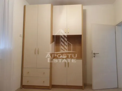 Apartament cu 3 camere de inchiriat, 2 locuri de parcare, Dumbravita