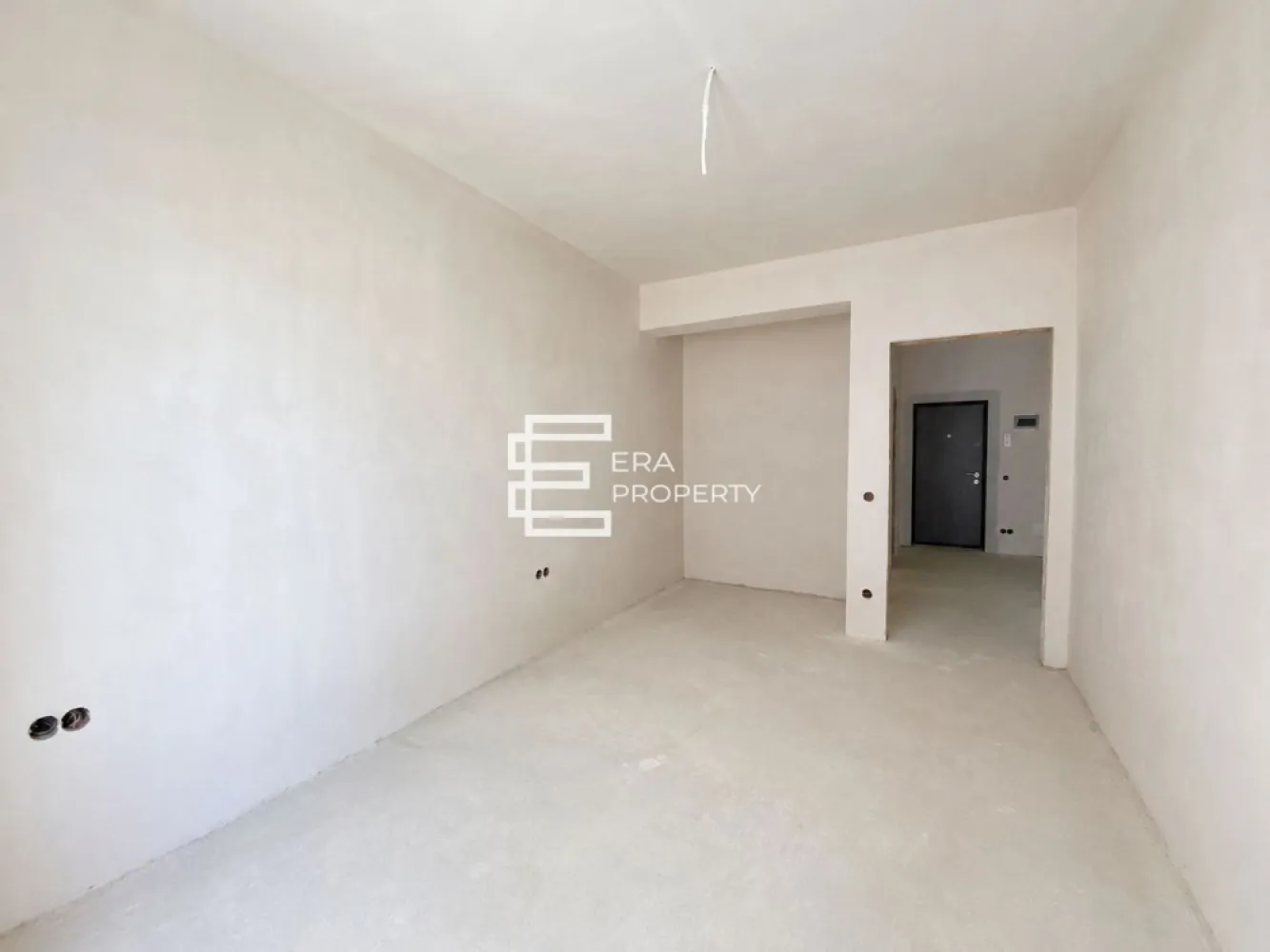 Apartament 2 camere-54 mp - boxa - Selimbar zona Brana - Apartament 2 camere-54 mp - boxa - Selimbar zona Brana

Descoperă confortul unui cămin modern într-un bloc nou, cu regim de înălțime P+3E, dotat cu lift! Acest apartament de 2 camere, situat la parter, are o suprafață utilă de 54 mp și se remarcă prin compartimentarea practică.
 Compartimentare eficienta: living spațios cu bucătărie open space, dormitor luminos, baie, balcon cu acces din bucatarie si dormitor.
* Loc de parcare inclus în preț

Apartamentul se predă la stadiul semifinisat:
*Pereți tencuiți și gletuiți, pregătiți pentru vopsea/lavabilă
*Ușa intrare și ferestre montate 3 foi de sticla , 5 camere.
*Instalații electrice si sanitare trase pe poziție .
*Centrală, incalzire in pardoseala.
*Șapă elicopterizata.
* Contoare de utilități (apă, gaz, curent)

Ideal pentru:
familii tinere care își doresc confort și intimitate
persoane care caută o locuință modernă, bine compartimentată
achiziție atât pentru locuit, cât și pentru investiție

Modalități de plată acceptate: cash / credit bancar.

Preț: 114000 € tva inclus
📞 Contactează-ne pentru vizionare: 0772 298 572