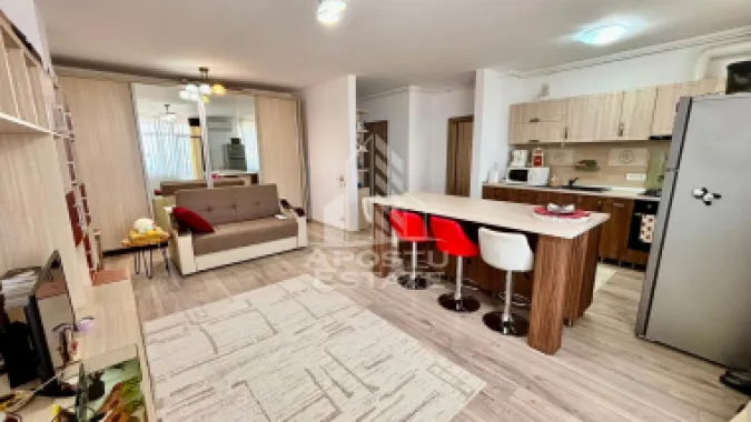 Apartament cu 2 camere, 2 bai de vanzare in Complexul Studentesc