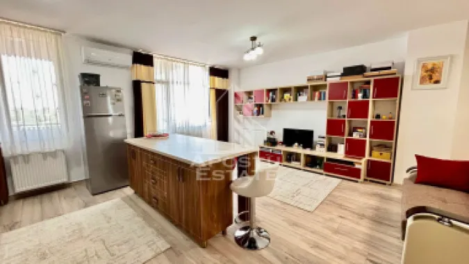 Apartament cu 2 camere, 2 bai de vanzare in Complexul Studentesc