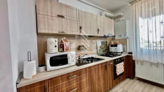 Apartament cu 2 camere, 2 bai de vanzare in Complexul Studentesc