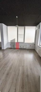 Spatiu comercial 2 etaje stradal, compartimentat, Popesti Leordeni
