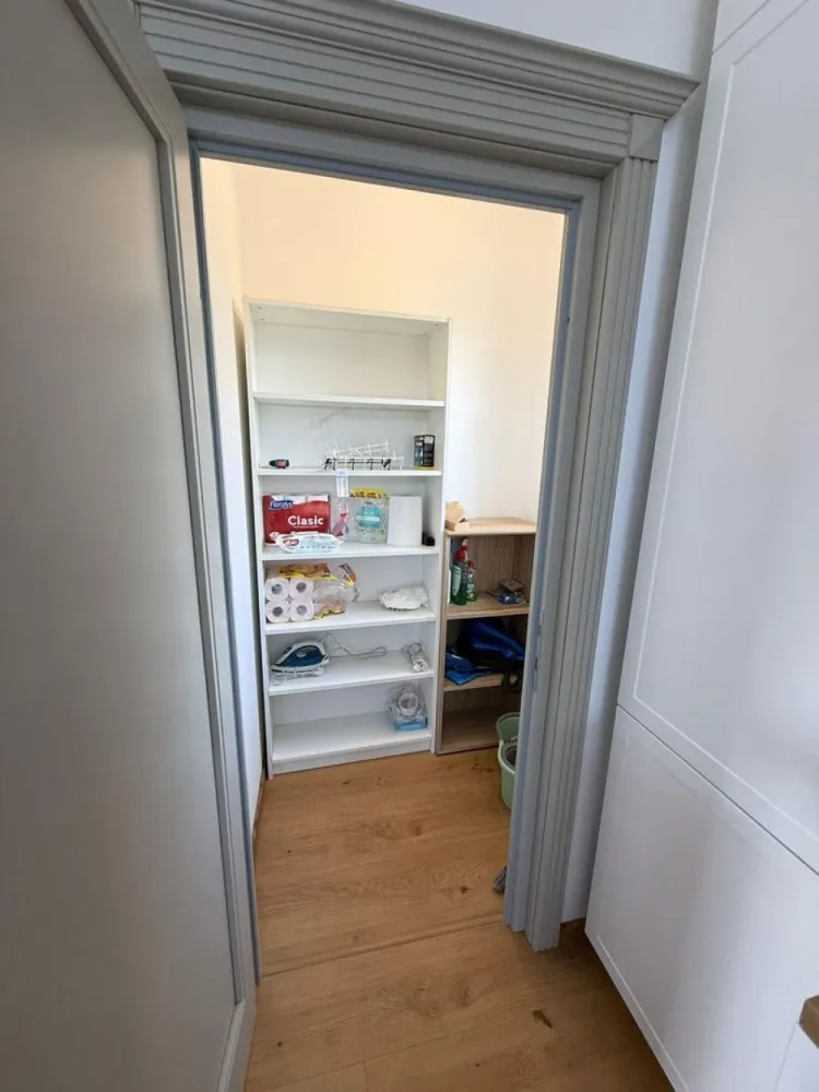 Casa 4 camere,2bai, 700 mp teren,mobilată si utilată
