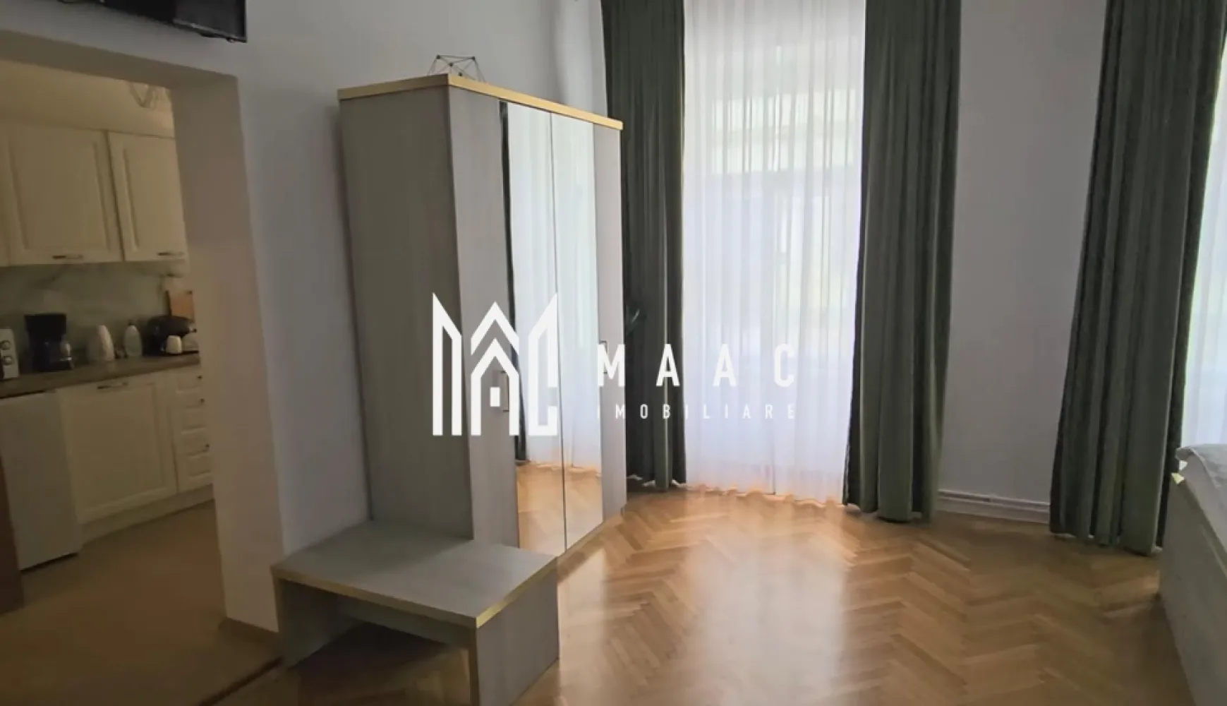 Apartament la casă | 5 camere | 91 MPU | Regim Hotelier | Ultracentral - MAAC Imobiliare vă propune spre vânzare un apartament la casa cu potențial investițional,pretabilă regim hotelier

Proprietatea este intabulată și figurează în documente ca imobil cu destinație rezidențială, fiind ideală atât pentru investiție, cât și pentru locuire multifamilială.

Caracteristici principale:

Suprafață utilă totală: 91 mp 

Compartimentare:

5 camere
2 băi
Casa este împărțită în 2 unități funcționale, aspect ce permite exploatarea eficientă în regim hotelier / închiriere
Singur în curte

Avantaje investiționale:

Configurație ideală pentru regim hotelier, închiriere pe termen lung sau short-term
Curte generoasă, ce permite amenajări suplimentare
Proprietate clar intabulată, cu suprafețe bine definite în acte
Posibilitate de utilizare separată a celor două unități locative

Pentru mai multe detalii precizati telefonic ca ati vazut anuntul cu ID: CP2896651
