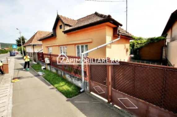 Casa 3 camere,102 mp, 1330 mp teren, 0% comision
