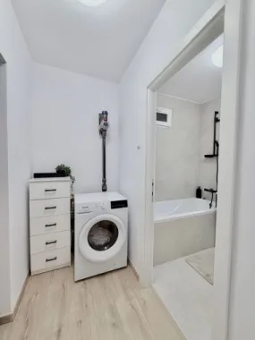 Apartament 2 camere,50mp+balcon,mobilat si utilat,lift nou