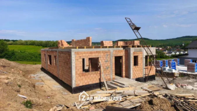 Casă Premium, 1 nivel, 4 camere, 700 mp teren, design modern, Livezeni