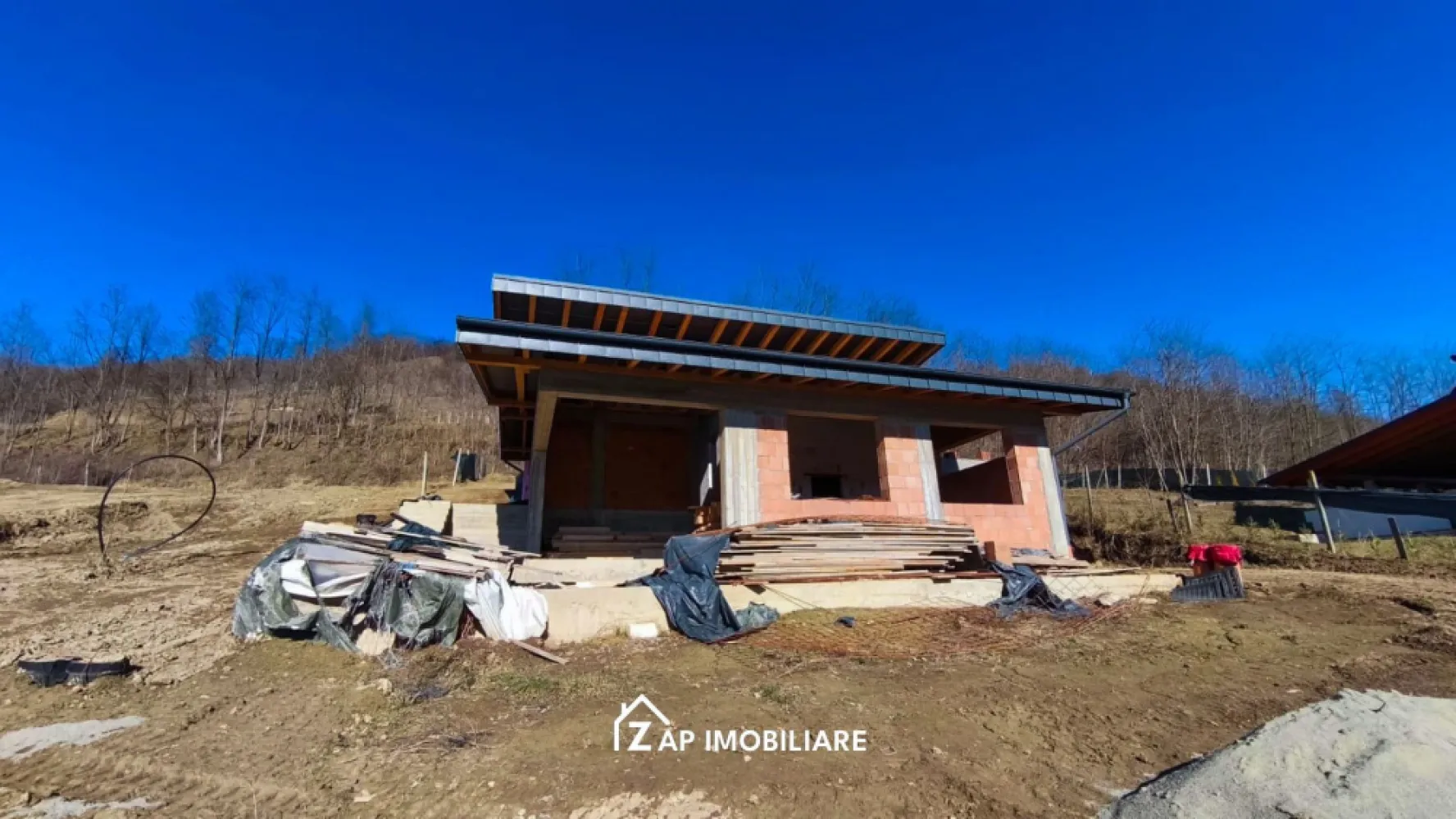 Casa Moderna - parcele 700 mp - 1000 mp cu garaj inclus - Mentionati ID-ul proprietatii cand apelati: CP2919467
Contact ⓪⑦②⑥ ②②③ ⑧⑧⑥ Sebastian
Casa moderna - parcela 600 mp sau 700 mp - garaj inclus
Va propunem spre vanzare casa individuala, constructie noua 2026, situata intr-o zona rezidentiala de case, ideala pentru o familie care isi doreste confort, spatiu bine compartimentat si intimitate.
Imobilul este construit pe un singur nivel (Parter) si dispune de o suprafata utila de 130 mp si o suprafata construita de 182 mp.
-- Tip imobil - casa individuala
-- An constructie - 2026
-- Regim inaltime - Parter
-- Suprafata utila - 130 mp
-- Suprafata construita - 182 mp
-- Parcela - 700 mp sau 1000 mp
-- Garaj inclus
-- 4 camere
-- 3 dormitoare
-- 2 bai
-- 1 bucatarie
-- Incalzire in pardoseala
-- Centrala termica inclusa in pret
-- Interior vopsit in alb
-- Geamuri termopan
-- Usa intrare PVC
-- Acoperis tigla
-- Curte privata
-- Apa
-- Gaz
-- Curent
-- Canalizare
-- Internet
Proprietatea se preda la stadiul de semifinisat avansat, cu incalzire in pardoseala, centrala termica inclusa si interior vopsit in alb.
Preturi:
-- Parcela 700 mp - 245000 euro sau 175000 Euro la rosu
-- Parcela 1000 mp - 270000 euro sau 195000 Euro la rosu
Contact ⓪⑦②⑥ ②②③ ⑧⑧⑥ Sebastian