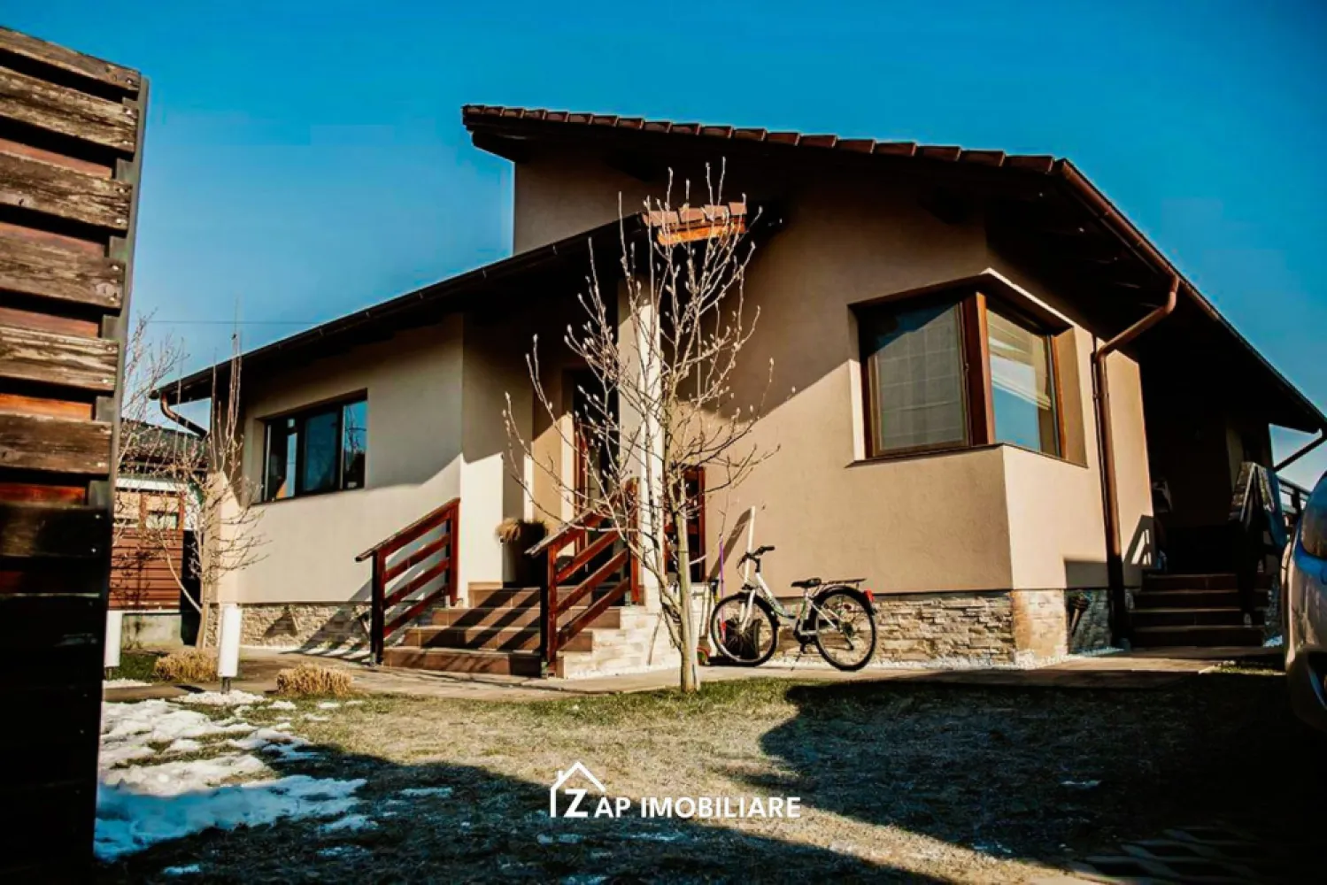 Case Noi - Zona Livezeni - Parcele 700 mp - 900 mp - Mentionati ID-ul proprietatii cand apelati: CP2914836
Contact ⓪⑦②⑥ ②②③ ⑧⑧⑥ Sebastian

Casă individuală proiectată eficient pentru confortul unei familii. Compartimentare practică, cu delimitare clară între zona de zi și zona de noapte.

Regim de înălțime - Subsol parțial + Parter
Suprafață utilă - 106 mp + terasa acoperita 17 mp 

Compartimentare:
Spațiu tehnic - 15.25 mp ( pivnita ) 

Parter
Living + loc de luat masa - 32.25 mp
Bucătărie - 9.00 mp
Dormitor - 16.00 mp
Dormitor - 15.00 mp
Dormitor - 14.25 mp
Baie - 6.50 mp
Baie - 3.50 mp
Hol - 5.00 mp
Depozit - 4.50 mp
Terasă - 16.75 mp
Intrare acoperită - 2.50 mp

Variante de teren disponibile:

700 mp - 189.000 euro
750 mp - 189.000 euro
900 mp - 199.000 euro
Stadiu de predare :
- seminifisat avansat cu centrala termica si incalzire in pardoseala 
- exterior finalizat complet cu decorativa si gard din boltari in partea din fata + poarta 
- interior finisata in culoarea alb

Proprietatea ofera 3 dormitoare spațioase, living generos și luminos, 2 băi, subsol pentru spațiu tehnic și depozitare și terasă ideală pentru relaxare. Potrivită pentru locuire permanentă sau investiție.
Utilitati:
Curent, apa, gaz, canalizare, casa se vinde impreuna cu toate avizele si bransarile facute.

Pentru detalii suplimentare și programarea unei vizionări, vă stăm la dispoziție.

Contact ⓪⑦②⑥ ②②③ ⑧⑧⑥ Sebastian