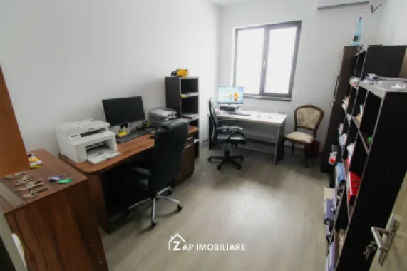 Spatiu de Birouri 100 mp - Renovat