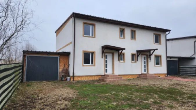 Casa 3 camere,2 bai, 1 garaj,100 mp,315 mp teren,0% comision