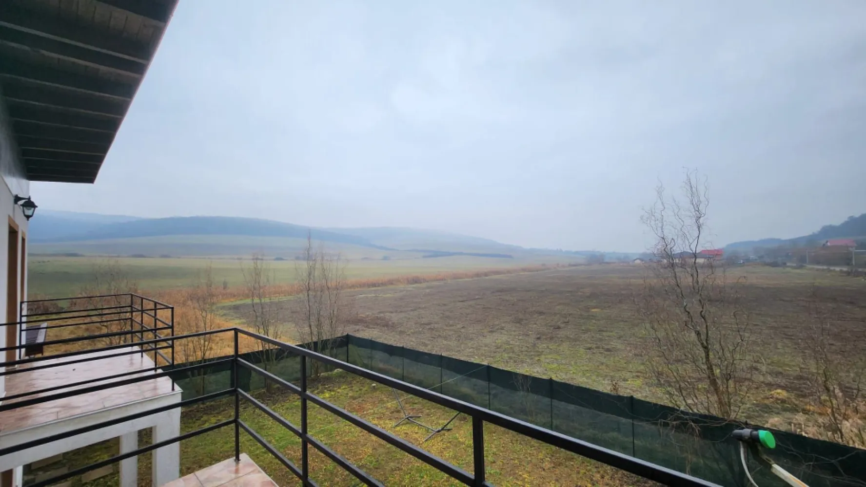Casa 3 camere,2 bai, 1 garaj,100 mp,315 mp teren,0% comision