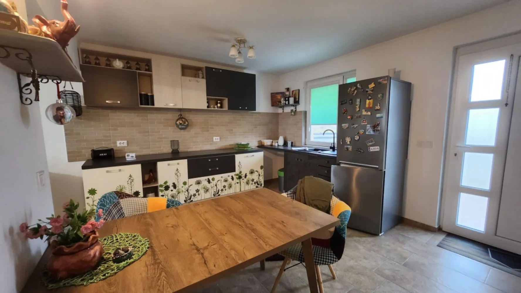 Casa 3 camere,2 bai, 1 garaj,100 mp,315 mp teren,0% comision