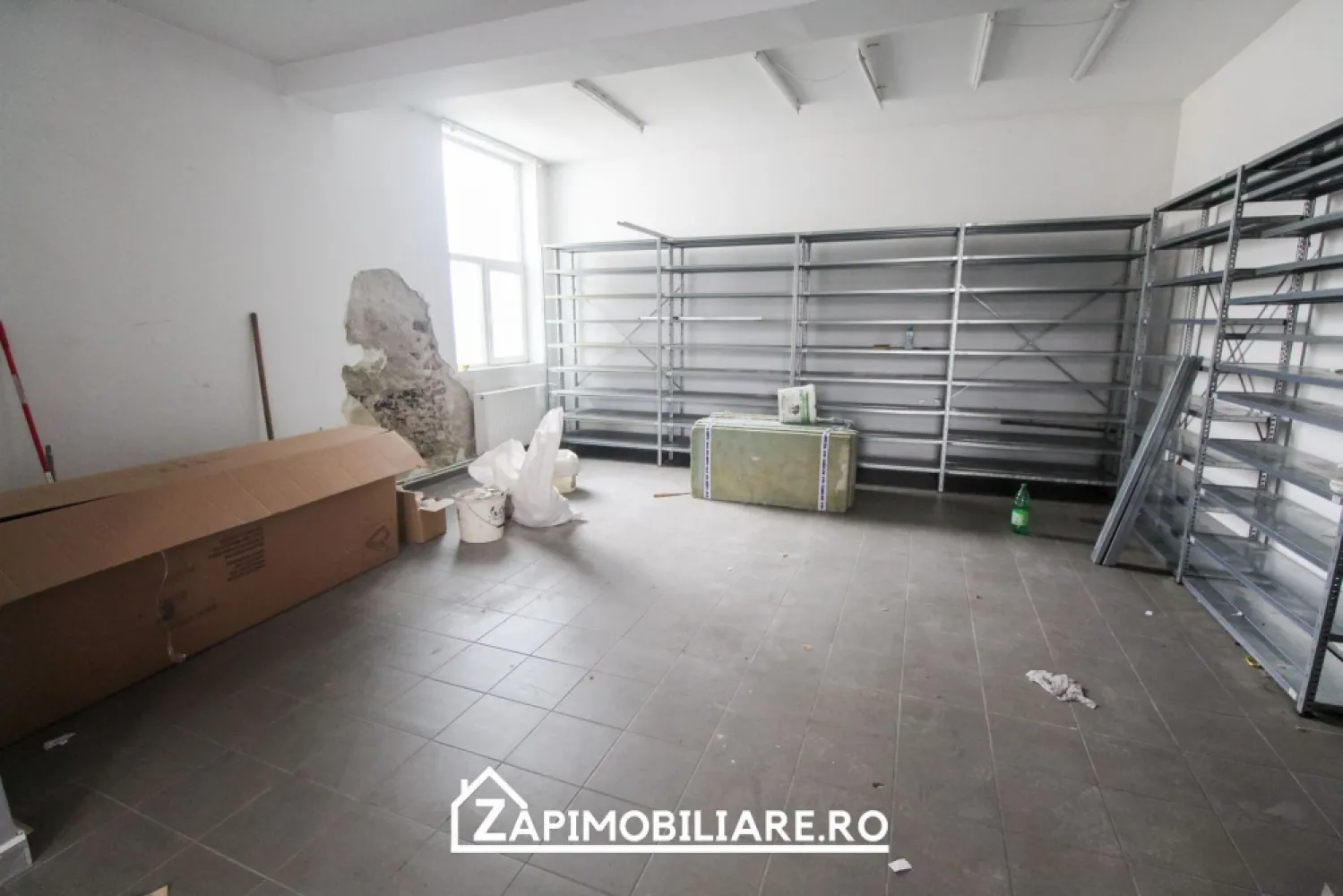 Gheorghe Doja - Trafic intens - comercial - farmacie - birou - Mentionati ID-ul proprietatii cand apelati: CP2887984
Contact ⓪⑦②⑥ ②②③ ⑧⑧⑥ Sebastian
De inchiriat spatiu 50 mp sau 100 mp la parter intr-o cladire situata pe Gheorghe Doja - direct la strada si trafic intens, 
Se preteaza pt birouri, spatiu comercial, 

Detalii:
- centrală termică, calorifere, geamuri termopan, 
Imobilul se inchiriaza la pretul de 300 euro respectiv 600 Euro in functie de suprafata aleasa, preț la care se adaugă TVA 
Contact ⓪⑦②⑥ ②②③ ⑧⑧⑥ Sebastian 
Comisionul perceput este de 50% din valoarea unei chirii si se plateste o singura data.