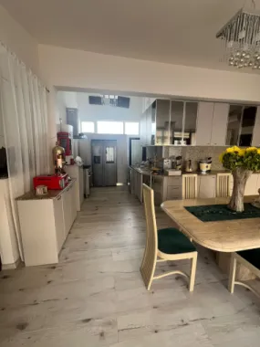 EXCLUSIVITATE – Vila eleganta, complet mobilata, aproape de Parcul Sub Arini – 793.000 euro