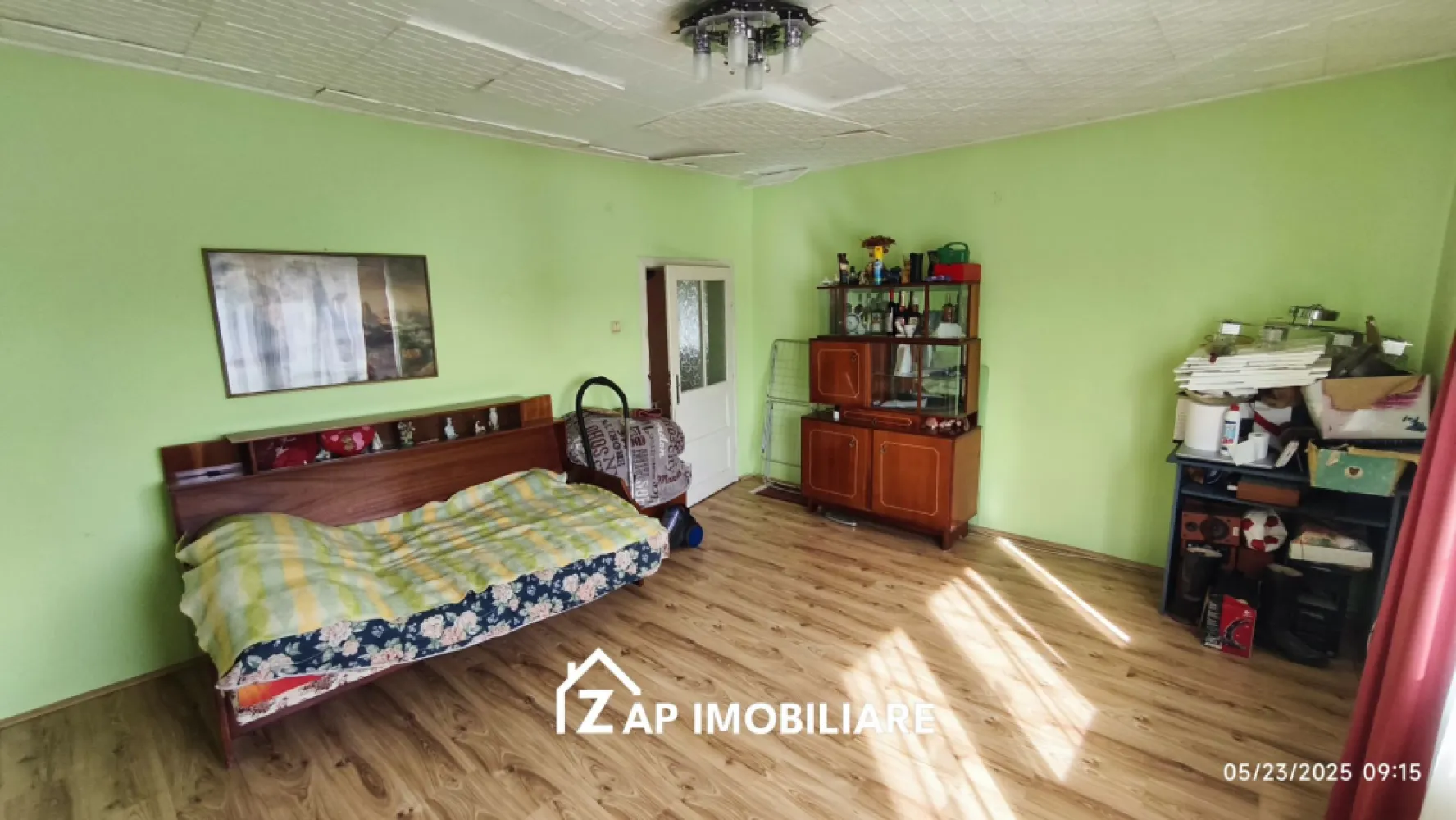 Ap 2 camere 74 mp - cu garaj si curte proprie 300 mp - Budiului - Mentionati ID-ul proprietatii cand apelati: CP2550990
Comision ZERO pentru cumparator!
Contact ⓪⑦②⑥ ②②③ ⑧⑧⑥ Sebastian
De vânzare apartament 2 camere decomandat confort 1 situat pe strada Budiului zona Timko suprafață utilă de 74 mp + balcon 4.4 mp situat la etajul 2 oferit de Zap Imobiliare 
Detalii: 
- 2 camere, 1 bucătărie 1 camara, 1 baie, 1 balcon închis, 1 hol
- centrală termică, calorifere, geamuri termopan, ușă PVC
- detine garaj si 300 mp teren aferenti aparatmentului 

Locuința se vinde la prețul de 105000 Euro negociabil. Comisionul este ZERO pentru cumparator
Contact ⓪⑦②⑥ ②②③ ⑧⑧⑥ Sebastian
