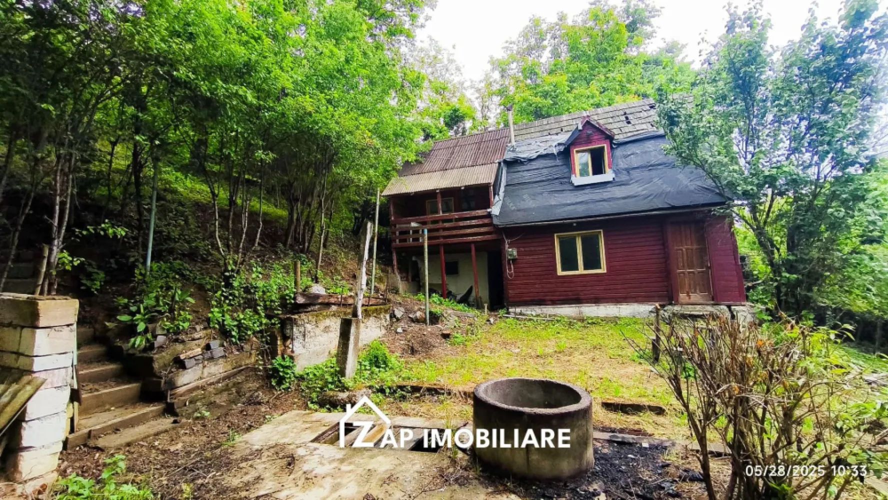 Teren Platou - 1613 mp - cu căbănuță intabulată– vedere panoramica - Mentionati ID-ul proprietatii cand apelati: CP2561537
Contact ⓪⑦②⑥ ②②③ ⑧⑧⑥ Sebastian

Vă propunem spre vânzare un teren intravilan de 1.613 mp, cu deschidere de 30 metri la drum, situat într-una dintre cele mai retrase și spectaculoase zone ale Târgu Mureșului – Strada Posada.

Ce îl face cu adevărat special:
 • Este înconjurat de pădure, cu intimitate totală, fără vecini direcți
 • Oferă o priveliște superbă asupra orașului, fiind amplasat pe un deal
 • Dispune de o căbănuță intabulată, deja racordată la apă și curent, ceea ce permite demararea rapidă a unui proiect de renovare sau extindere
 • Front stradal generos: 30 metri
 • Terenul are o pantă mai accentuată la intrare, apoi o zonă lină, ideală pentru construcție
 • Rețea de canalizare disponibilă în apropiere (necesită pompare)
 • Accesul se face pe drum neasfaltat

📌 Vizionarea este recomandată atât ziua, cât și noaptea, pentru a înțelege farmecul real al locului.

Pretul este de 205000 Euro negociabil

Contact ⓪⑦②⑥ ②②③ ⑧⑧⑥ Sebastian