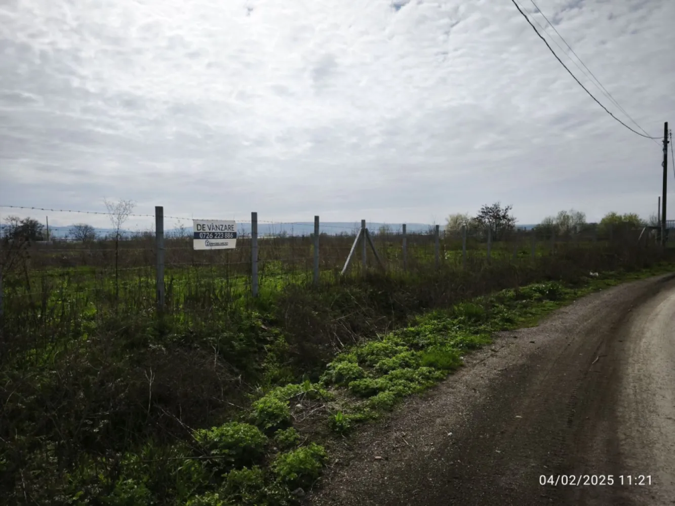 Teren drept 19059 mp - toate utilitățile - asfalt - Sancrai - Mentionati ID-ul proprietatii cand apelati: CP2487098
Contact ⓪⑦②⑥ ②②③ ⑧⑧⑥ Sebastian
Vă oferim spre vânzare un teren cu suprafața de 19059 mp. situat în Sancraiul de Mureș cu deschidere de 89 metri la strada Muresului la asfalt cu toate utilitățile
Teren drept 
Cei interesați pot achiziționa terenul la prețul de 50 EURO mp negociabil, comision ZERO pentru cumparator

Dacă vă place această ofertă - sau pentru alte informații sunați la numărul de contact din anunț!
Compania Zap Imobiliare vă pune la dispoziție toate informațiile, actele și documentele necesare alături de asistență și consiliere permanentă până la finalizarea achiziției imobiliare. Ne dorim să îți oferim cea mai plăcută experiență.