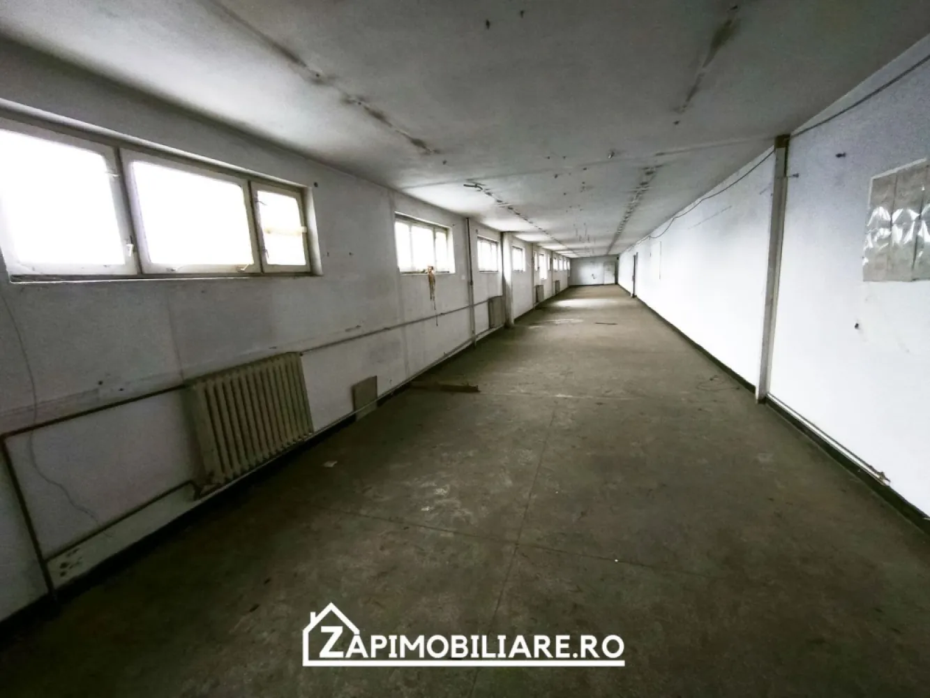Cladire P+2 1000 mp utili 700 mp teren Semicentral - Mentionati ID-ul proprietatii cand apelati: CP2298697
Contact ⓪⑦②⑥ ②②③ ⑧⑧⑥ Sebastian
De vanzare cladire P + 2 situat in zona semicentrala a Targu Muresului cu o suprafata utila de 1000 mp utili si 1400 mp construiti dispusa pe un teren cu o suprafata de 700 mp 
Pretabil pentru birouri sau cu schimbare de destinatie pentru apartamentare
Exista 2 cai de acces la etaje cu scari interioare dispuse pe ambele laturi ale cladirii
- posibilitate extindere suprafata teren cu 200 mp 

Pretul de vanzare este de 460000 Euro negociabil- Comision Zero pentru cumparator.
Contact ⓪⑦②⑥ ②②③ ⑧⑧⑥ Sebastian