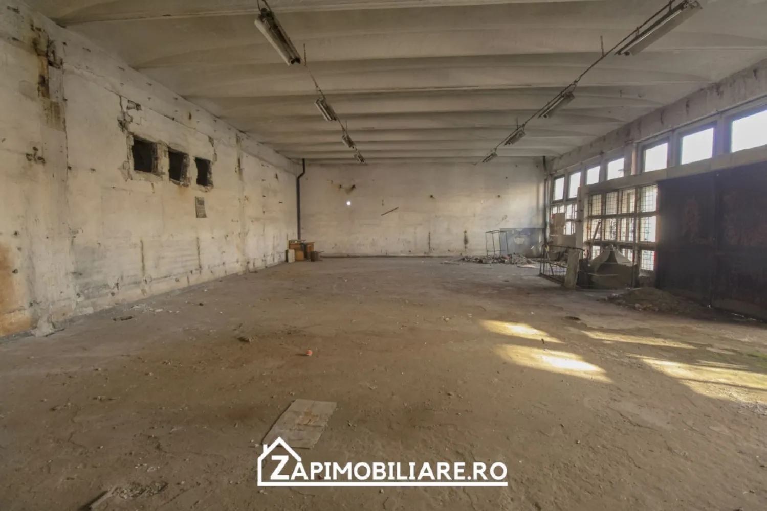 Cladire 3 nivele 529 mp utili - zona Poli 2 - - Mentionati ID-ul proprietatii cand apelati: CP2309348
Contact ⓪⑦②⑥ ②②③ ⑧⑧⑥ Sebastian
De vanzare constructie 3 nivele din caramida pe structura de rezistenta cu stalpi din beton armat. planseu din panouri prefabricate. invelitoare tip terasa cu hidroizolatie. Situata in zona Poli 2 avand o suprafata de teren de 279 mp 
Este compusa din 3 nivele astfel 
- nivel 0 - 218.65 mp utili
- nivel 1 - 108.21 mp utili
- nivel 2 - 201.81 mp utili

Total 528.67 mp utili
Dispune de toate utilitatile - gaz, curent trifazic, canalizare, apa

Imobilul se vinde la prețul de 360.000 Euro negociabil. Comision Zero cumparator.
Contact ⓪⑦②⑥ ②②③ ⑧⑧⑥ Sebastian
