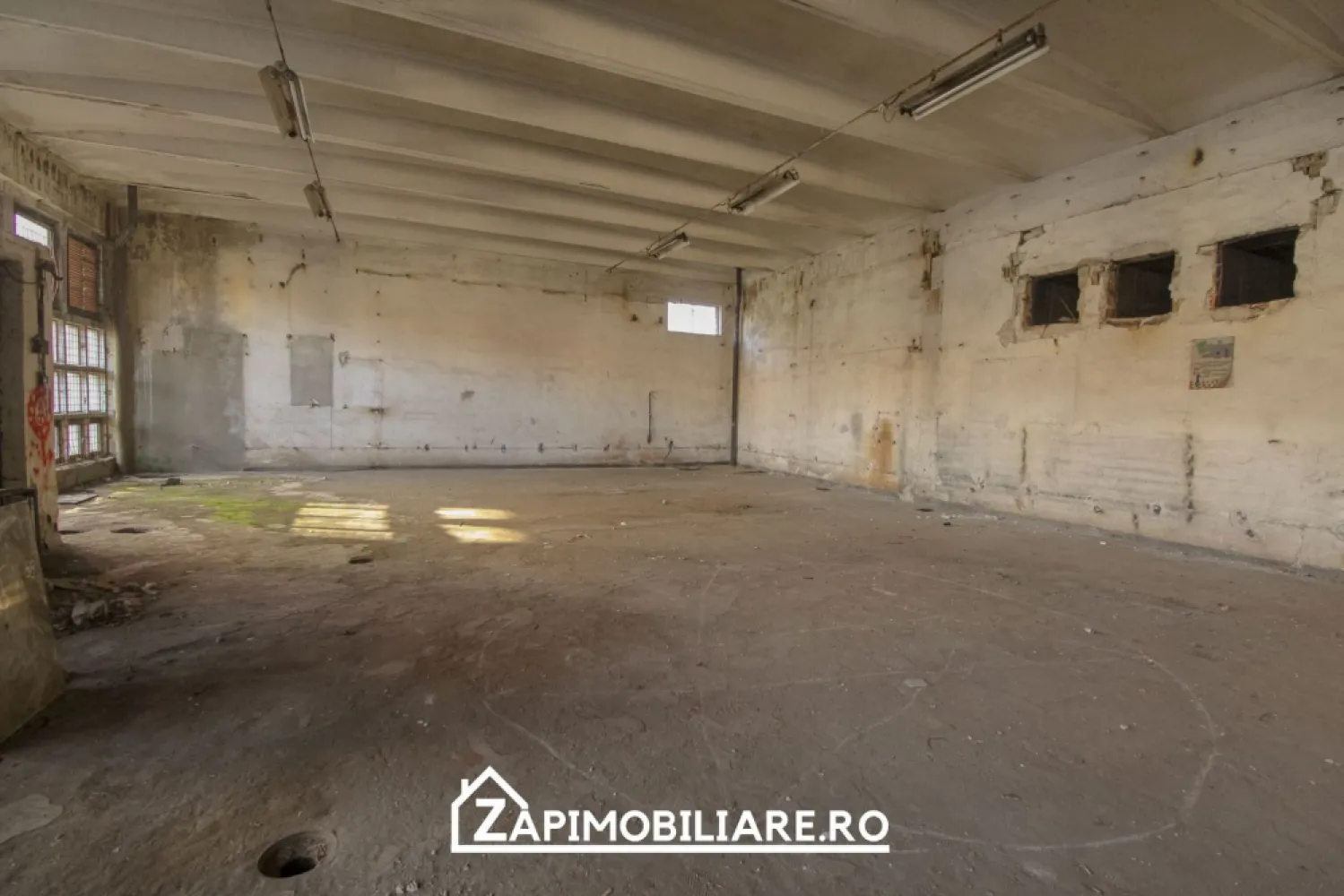 Cladire 3 nivele 529 mp utili - zona Poli 2 - - Mentionati ID-ul proprietatii cand apelati: CP2309348
Contact ⓪⑦②⑥ ②②③ ⑧⑧⑥ Sebastian
De vanzare constructie 3 nivele din caramida pe structura de rezistenta cu stalpi din beton armat. planseu din panouri prefabricate. invelitoare tip terasa cu hidroizolatie. Situata in zona Poli 2 avand o suprafata de teren de 279 mp 
Este compusa din 3 nivele astfel 
- nivel 0 - 218.65 mp utili
- nivel 1 - 108.21 mp utili
- nivel 2 - 201.81 mp utili

Total 528.67 mp utili
Dispune de toate utilitatile - gaz, curent trifazic, canalizare, apa

Imobilul se vinde la prețul de 360.000 Euro negociabil. Comision Zero cumparator.
Contact ⓪⑦②⑥ ②②③ ⑧⑧⑥ Sebastian