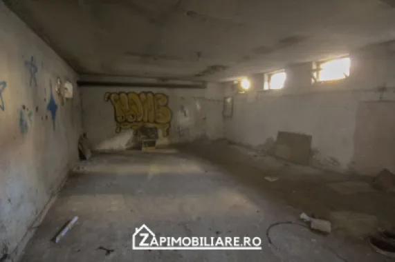 Cladire 3 nivele 529 mp utili - zona Poli 2 -