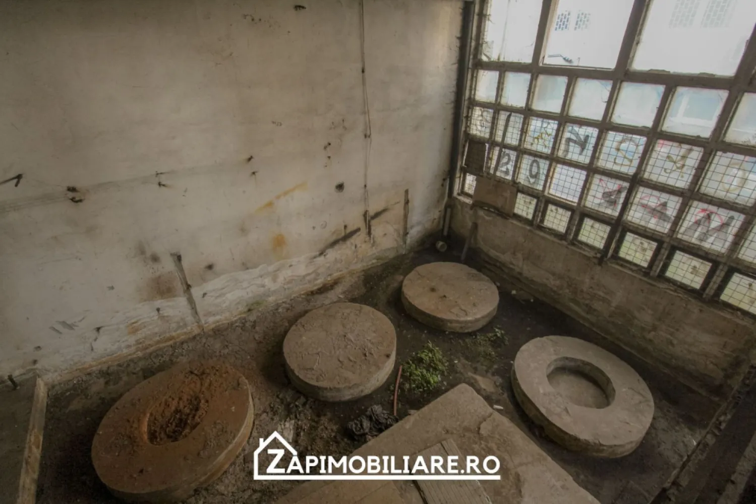 Cladire 3 nivele 529 mp utili - zona Poli 2 -