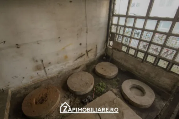 Cladire 3 nivele 529 mp utili - zona Poli 2 -