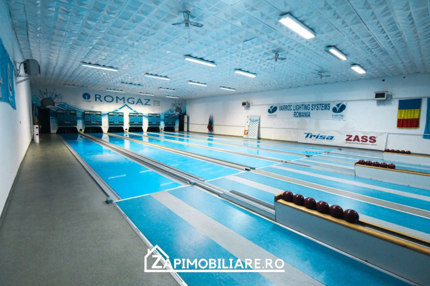 Spațiu comercial de 735mp în zona Centrala - comision Zero - Mentionati ID-ul proprietatii cand apelati: CP2221579
Contact ⓪⑦②⑥ ②②③ ⑧⑧⑥ Sebastian
De închiriat spatiu comercial / birou / sala fitness/ sala evenimente/ sediu banca/ sala dans/ cu o suprafata utila de 735 mp formata din spatiu open space + birouri vestiare, grupuri sanitare ( vezi poze ) La cererea dvs va oferim si video.

Imobilul se închiriază la prețul de 3500 euro redus de la 4000 Euro / luna
Contact ⓪⑦②⑥ ②②③ ⑧⑧⑥ Sebastian 
Comisionul perceput este 50% din valoarea primei chirii.
Acest anunț nu corespunde cerințelor tale? Sună la numărul afișat în anunț și unul dintre agenții noștri te va ajuta cu alte oferte personalizate în funcție de cerințele tale.