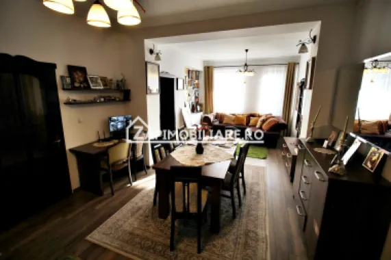 Casa 8 camere,4 bai,482mp,1.100mp teren,2 garaje,0% comision