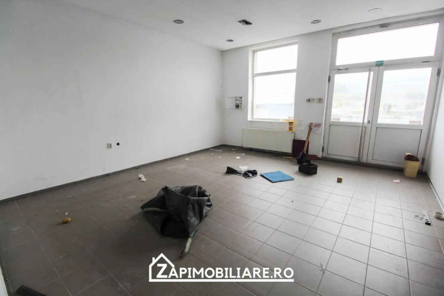 Gheorghe Doja - Trafic intens - comercial - farmacie - apartamente - Mentionati ID-ul proprietatii cand apelati: CP2211819
Contact ⓪⑦②⑥ ②②③ ⑧⑧⑥ Sebastian
De vanzare cladire situata pe Gheorghe Doja - direct la strada cu vitrina si trafic intens, cu o suprafata utila de 250 mp desfasurata pe parter etaj 1 si mansarda.
Se preteaza pt birouri, spatiu comercial, apartamente, sediu banca, farmacie etc.

Detalii:
- centrală termică, calorifere, geamuri termopan, 
Imobilul se vinde la pretul de 250000 Euro negociabil
Contact ⓪⑦②⑥ ②②③ ⑧⑧⑥ Sebastian 
Comisionul perceput este ZERO