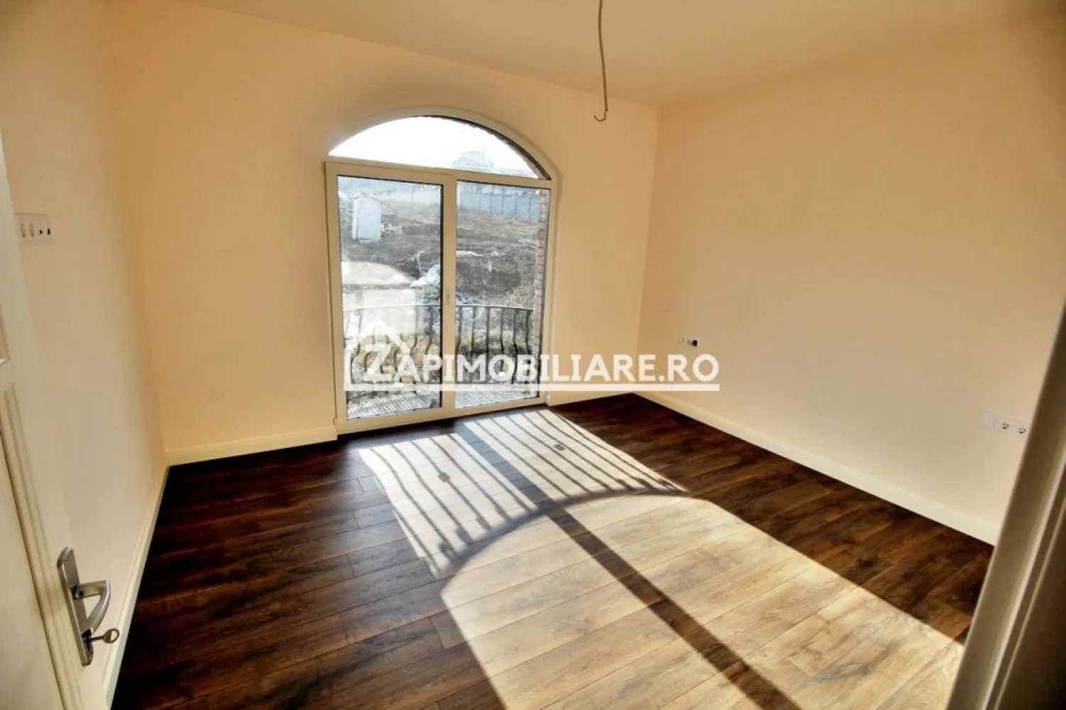 Casa 5 camere la cheie 175mp,520mp teren,mobilată și utilată