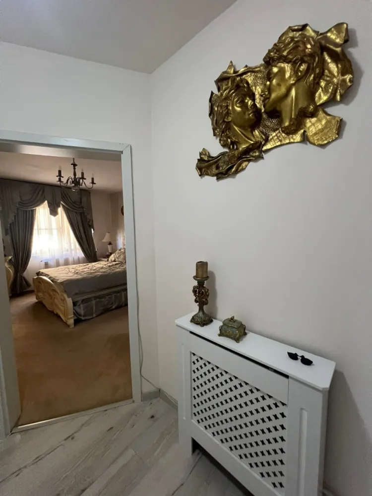 EXCLUSIVITATE – Vila eleganta, complet mobilata, aproape de Parcul Sub Arini – 793.000 euro