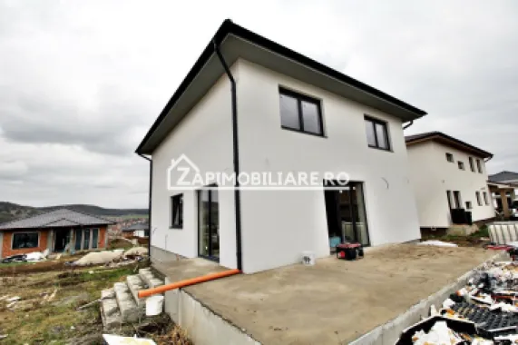 Casa 5 camere,3 băi,la cheie,138 mp,528mp teren,0% comision