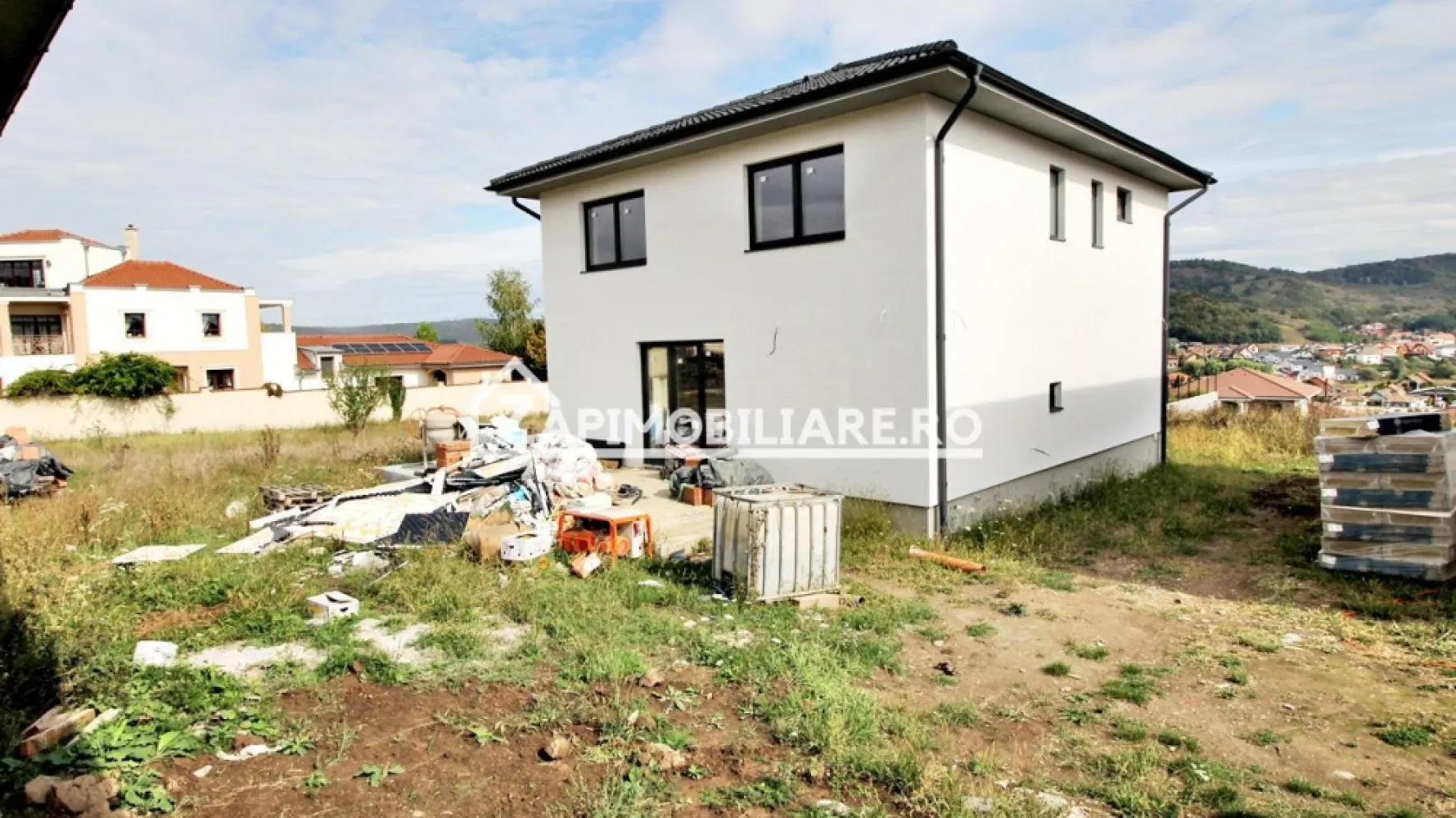 Casa 5 camere,3 băi,la cheie,138 mp,528mp teren,0% comision