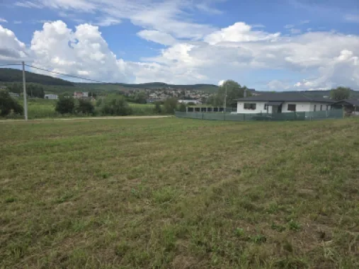 Teren intravilan 18.600 mp.cu deschidere de 250 m la drum