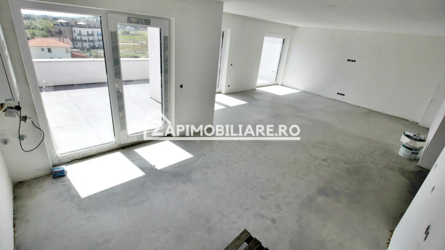 Penthouse 3 cam.1 terasă,1 balcon 2 băi,1 dressing,1 parcare
